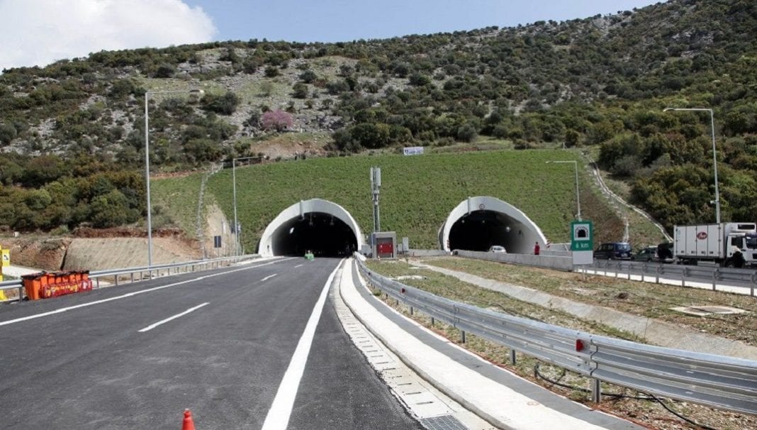 Διακοπή κυκλοφορίας στον Αυτοκινητόδρομο Αιγαίου στο ύψος του Πλαταμώνα