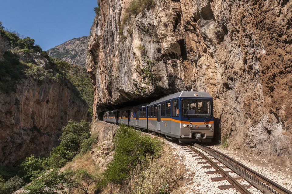 ΤΡΑΙΝΟΣΕ: Συμμετέχει στις γιορτές «εν Συρμώ» για τον Οδοντωτό Σιδηρόδρομο Διακοπτού – Καλαβρύτων