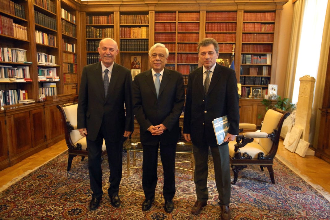 Παράδοση της Έκθεσης Πεπραγμένων της ΑΔΑΕ στον Πρόεδρο της Δημοκρατίας