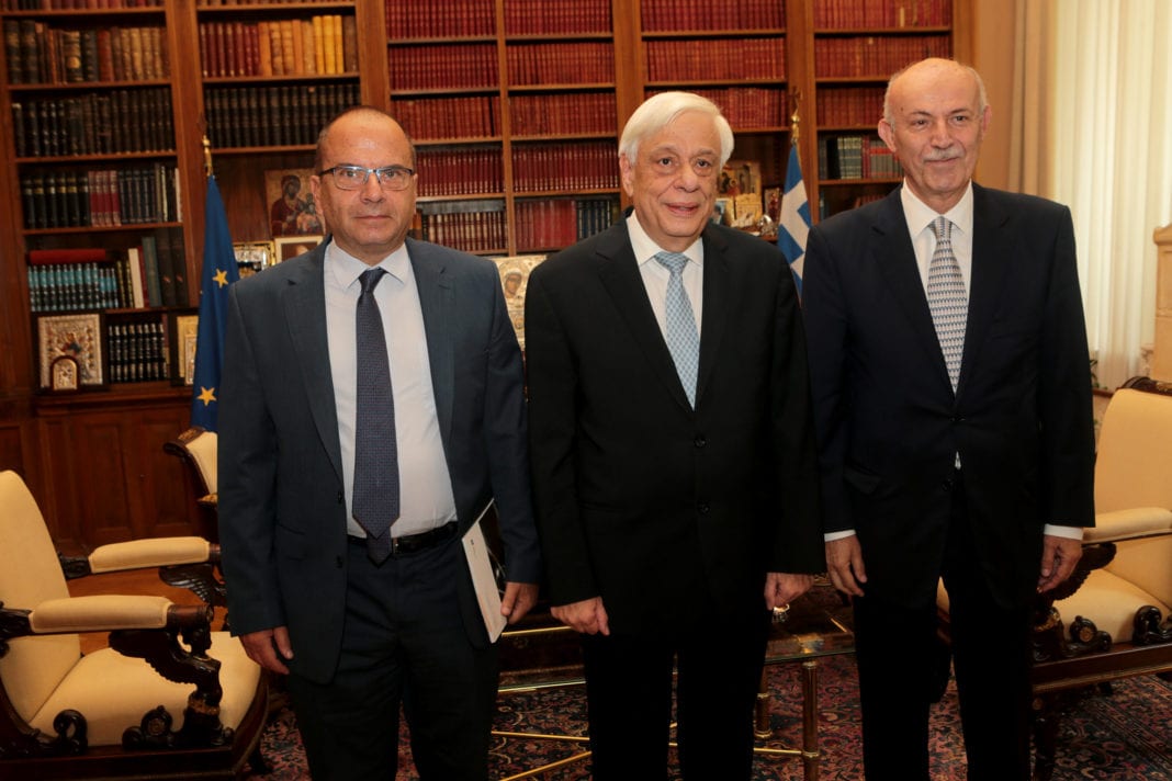 Επιδόθηκε στον  Πρόεδρο της Δημοκρατίας η Έκθεση Πεπραγμένων της ΑΔΑΕ
