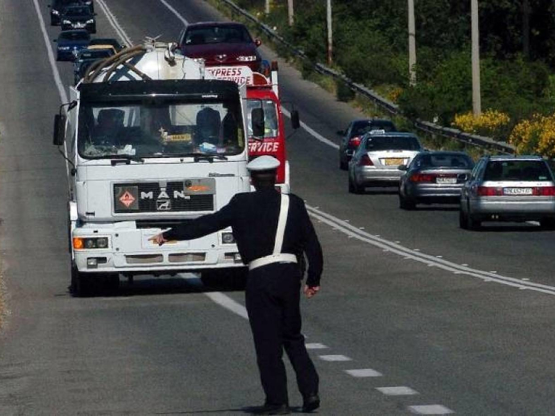 Απαγόρευση κυκλοφορίας φορτηγών ωφελίμου φορτίου άνω του 1,5 τόνου κατά την περίοδο των εορτών