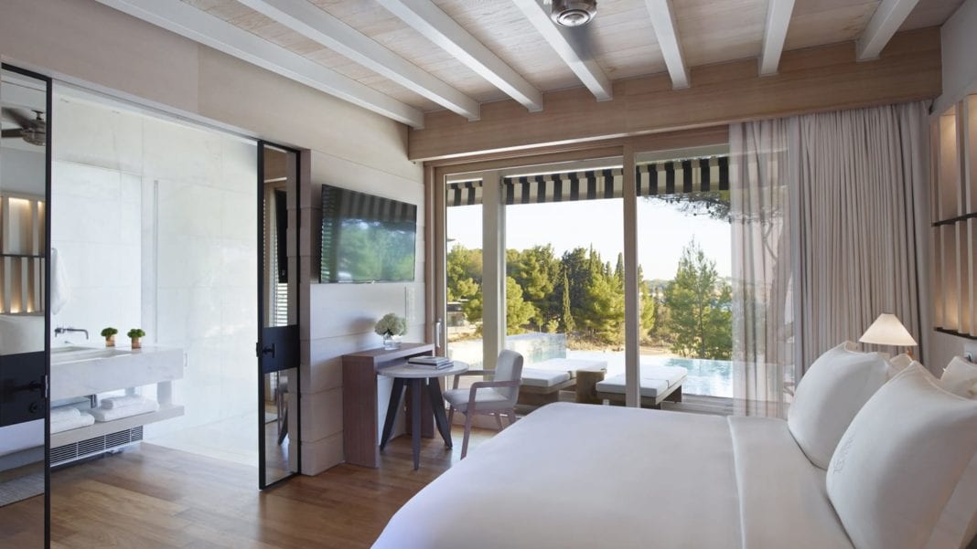 Το Four Seasons Astir Palace Hotel Athens εμπιστεύεται τις ολοκληρωμένες  λύσεις κλιματισμού και information display της LG