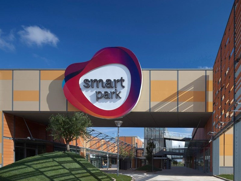 REDS: Τον Νοέμβριο σε λειτουργία τα νέα καταστήματα του Smart Park