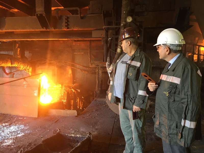 Επίσκεψη Γεράσιμου Θωμά στο μεταλλουργείο της ΛΑΡΚΟ – Αναγκαία η κουλτούρα ασφάλειας στην εταιρεία