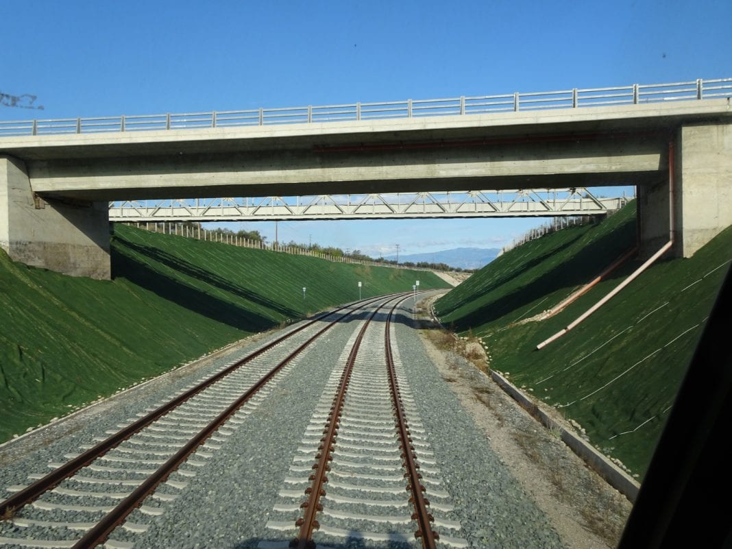 ΕΡΓΟΣΕ: Ολοκληρώθηκε και παραδόθηκε στον ΟΣΕ το τμήμα Κιάτο – Ροδοδάφνη