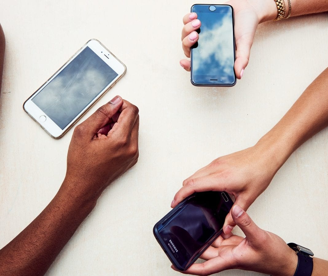 H Vodafone καλωσορίζει το 2020 και προσφέρει απεριόριστα data σε όλους τους πελάτες της