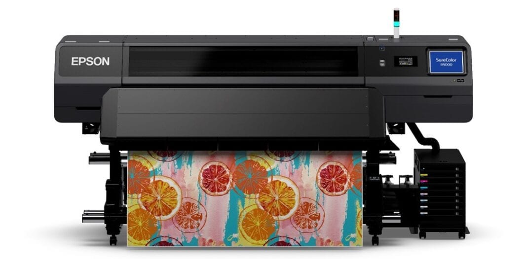 Η Epson ανακοινώνει τον πρώτο της εκτυπωτή μεγάλου φορμά με resin μελάνι