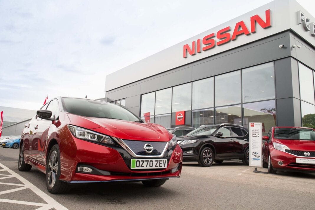 Η Nissan στο Ηνωμένο Βασίλειο προετοιμάζεται για να υποδεχθεί τις  “πράσινες” πινακίδες κυκλοφορίας για EVs