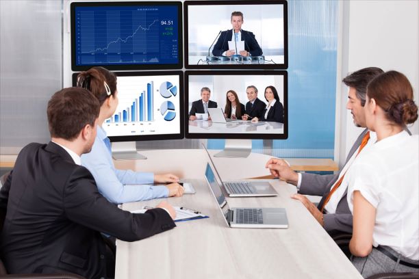 Skype και Zoom ψηφίζουν για τις τηλεδιασκέψεις οι ελληνικές εταιρείες