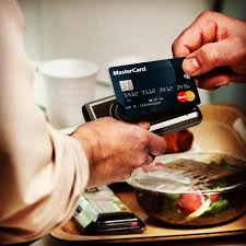 7 στους 10 επιλέγουν περισσότερο τα καταστήματα της γειτονιάς τους