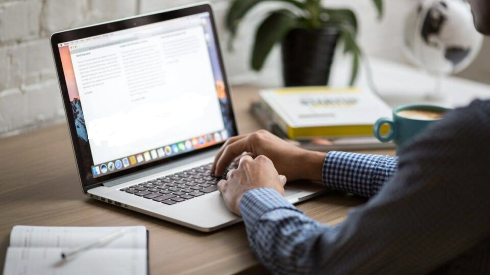 Το 70% των Ελλήνων ψάχνει υδραυλικό και ηλεκτρολόγο μέσω Ίντερνετ