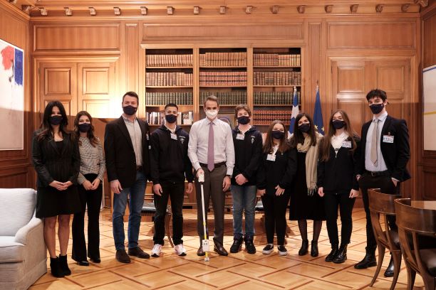 Τα χρυσά παιδιά Plaisiobots της Διεθνούς Ολυμπιάδας Ρομποτικής με τον Πρωθυπουργό
