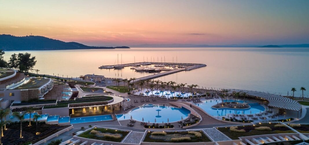 Στο 5άστερο Miraggio της Χαλκιδικής το πρώτο υδάτινο πεδίο