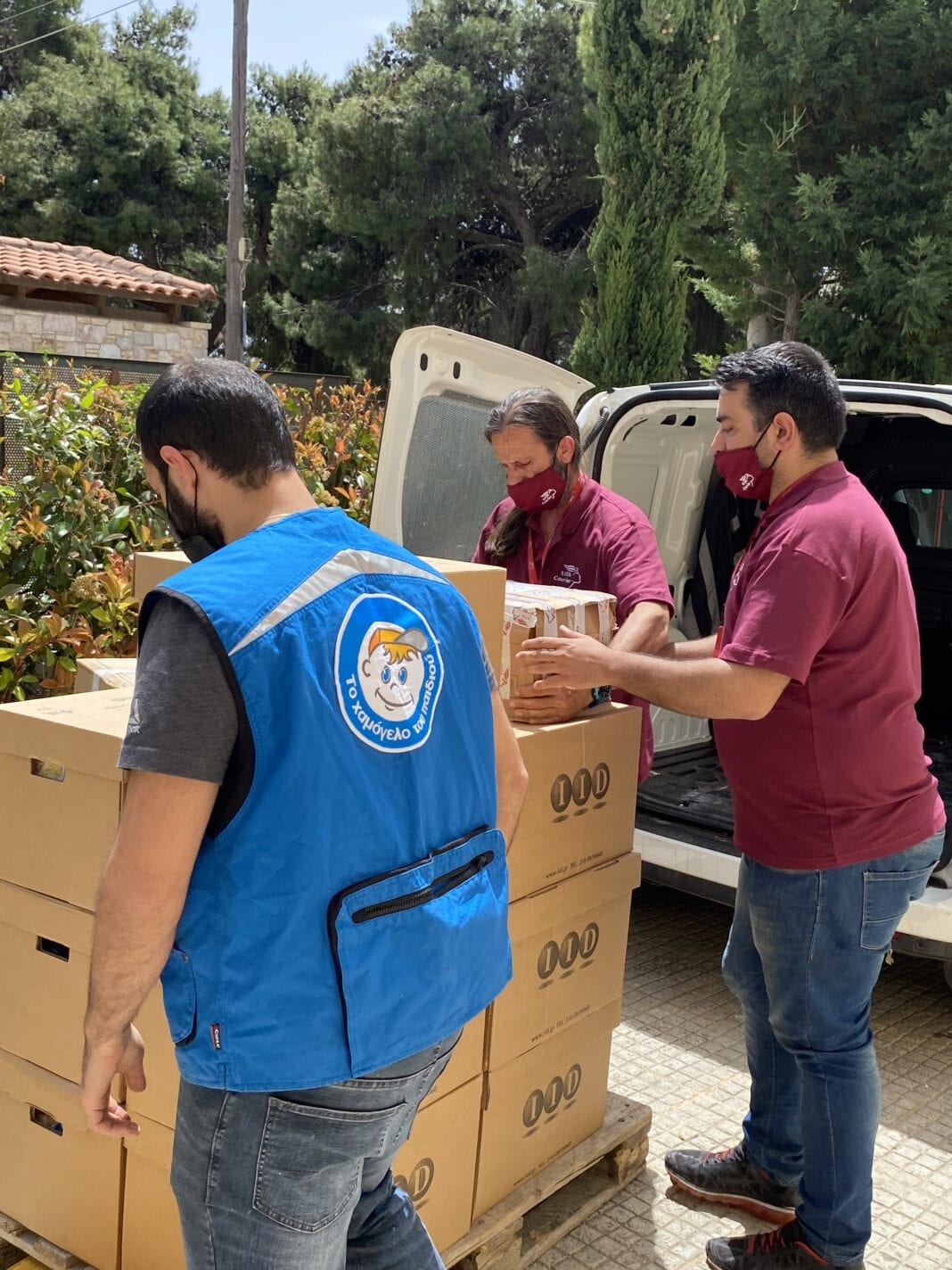 ΕΛΤΑ Courier: Δίπλα στον Οργανισμό «Το Χαμόγελο του Παιδιού» και το Πάσχα