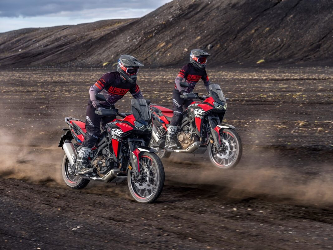 Οι εμβληματικές Africa Twin και Africa Twin Adventure Sport ανανεώνονται αισθητικά και αναβαθμίζονται για το 2022