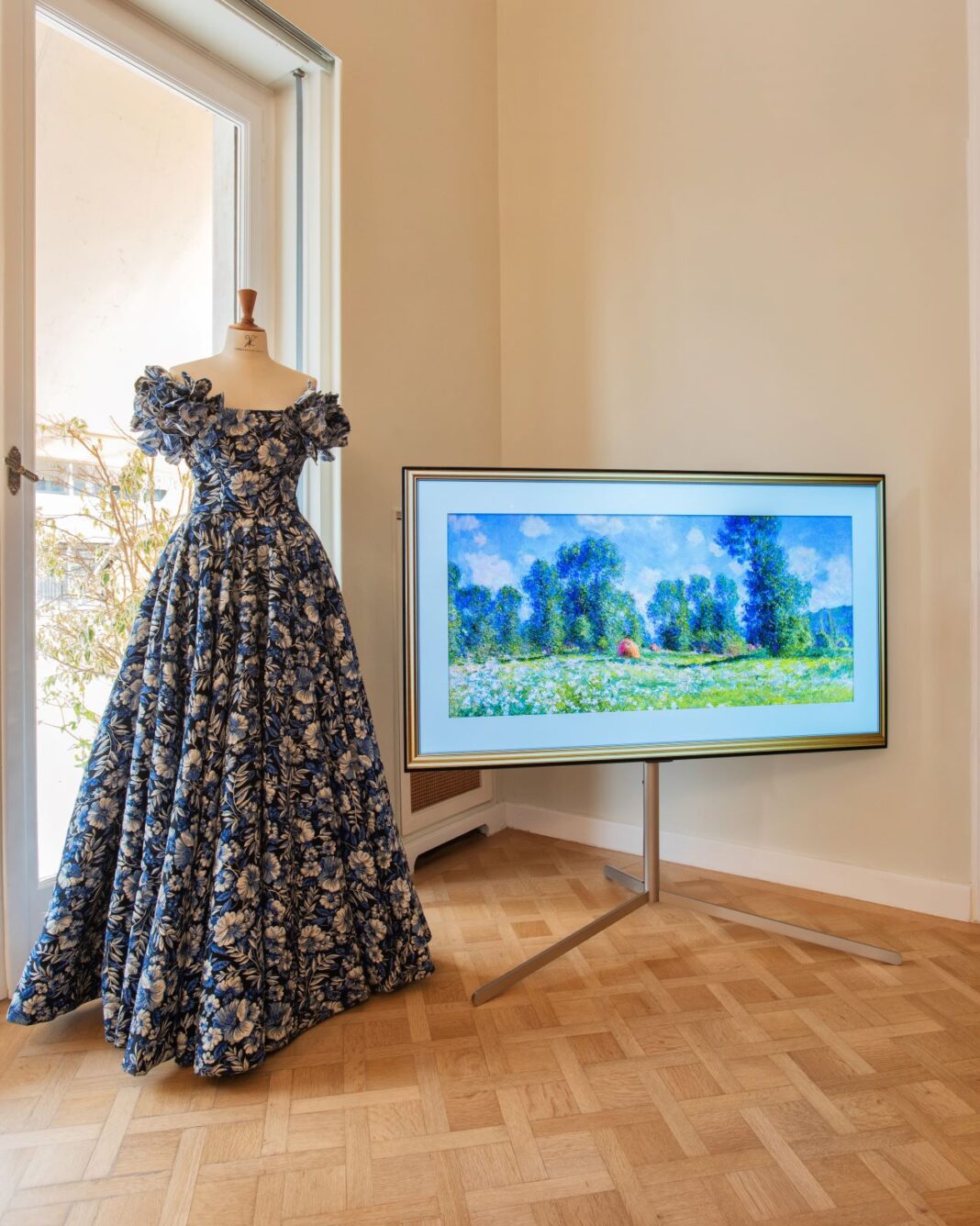 Η LG OLED G1 TV στα εντυπωσιακά Showrooms του Στέλιου Κουδουνάρη και του Βασίλη Ζούλια