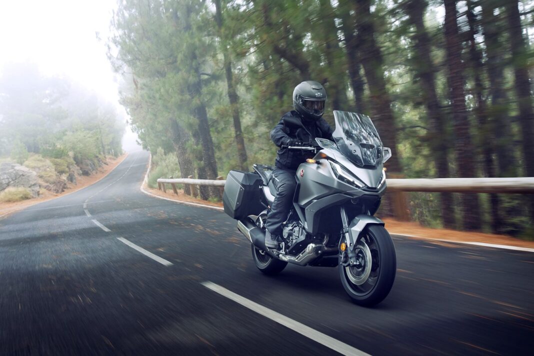 H Honda NT1100 αναγγέλλει μία New Touring εποχή το 2022