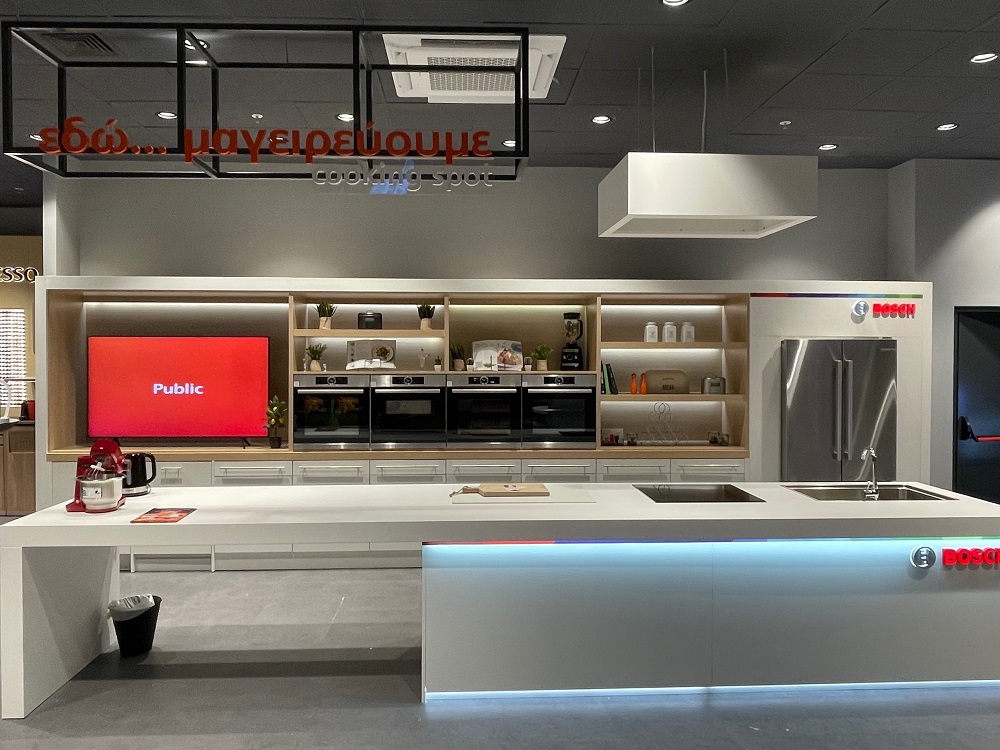 Tα πρώτα concept καταστήματα Public έφτασαν στην Κύπρο