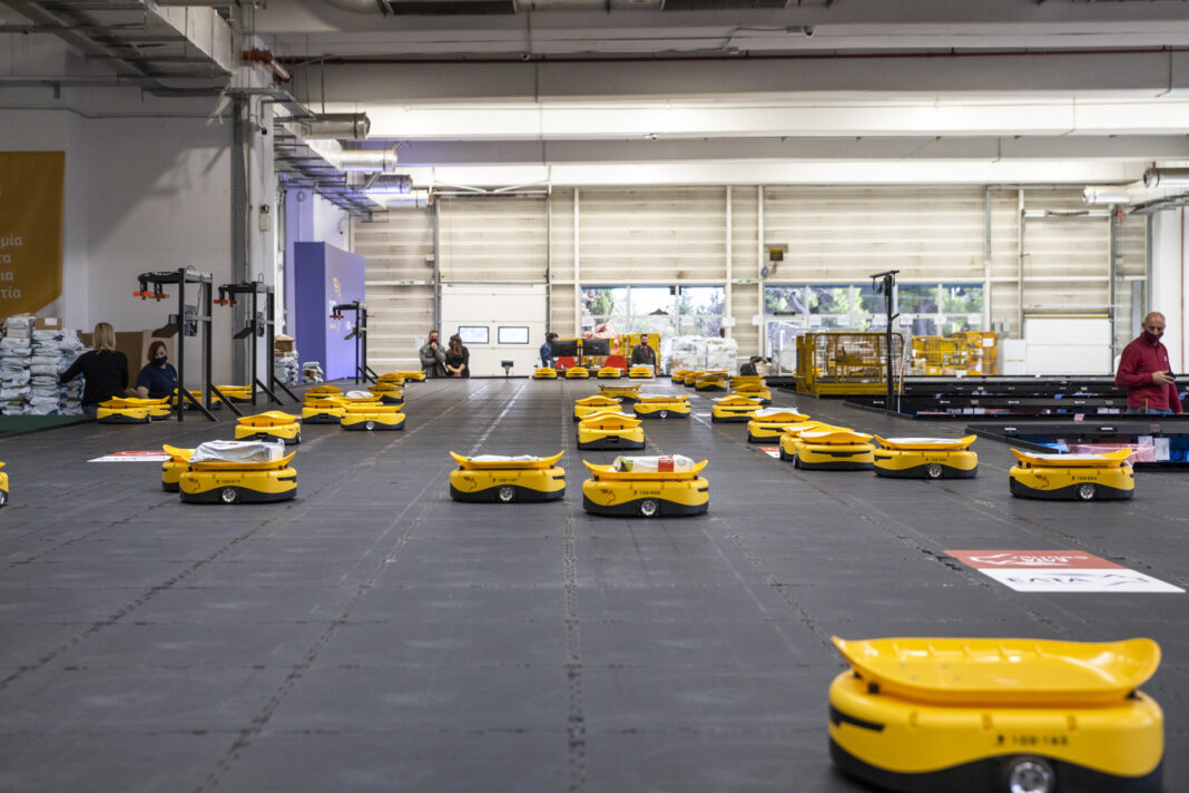 Σύστημα ρομποτικής στα ΕΛΤΑ: Εξι φορές μικρότεροι οι χρόνοι διαχείρισης αντικειμένων