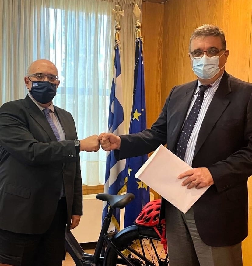 Αδειες οδήγησης: Τι αλλάζει στις ιατρικές εξετάσεις για γιατρούς και υποψηφίους