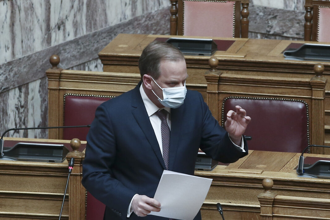 Χωρίς πλευρικά διόδια ο κόμβος της Βαρυμπόμπης