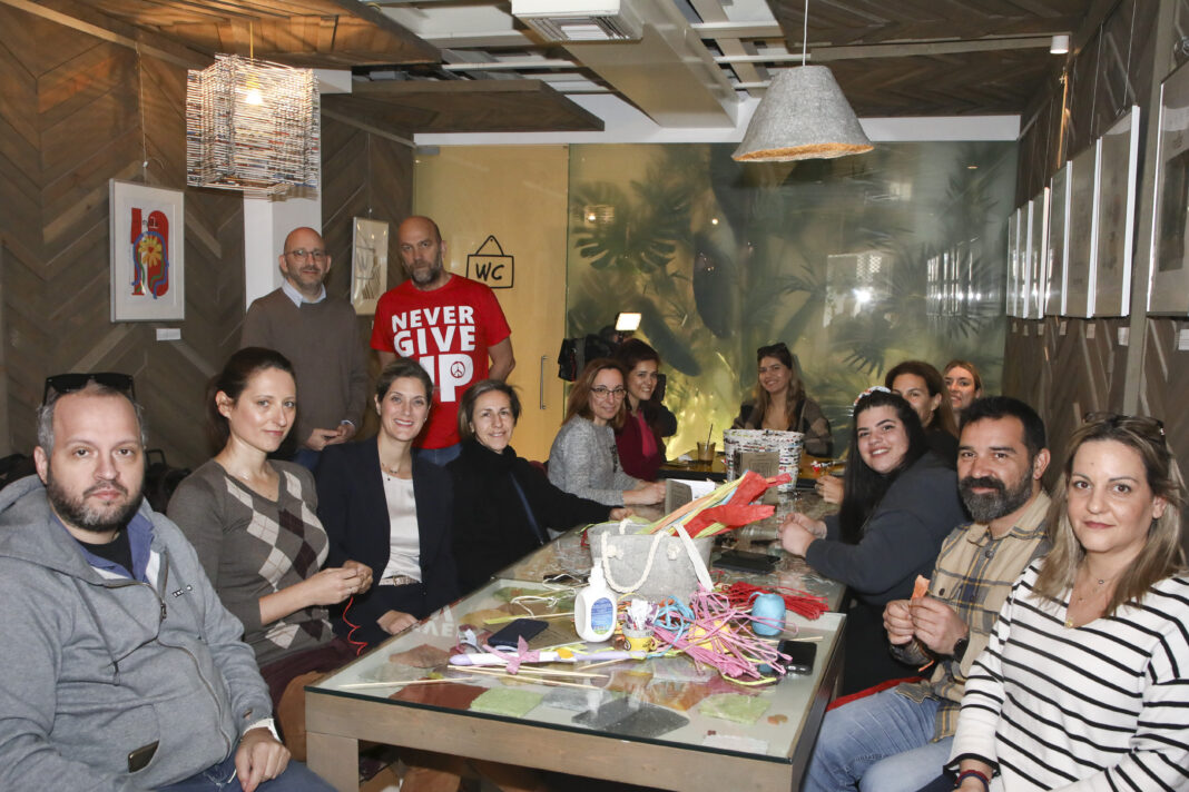 Αυτό το Πάσχα στη NOVA, γινόμαστε εθελοντές για τη «Σχεδία»