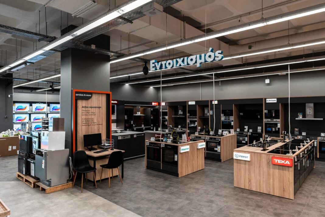 Δύο αναβαθμισμένα “Νέας Γενιάς” καταστήματα  Public & MediaMarkt στην Αττική