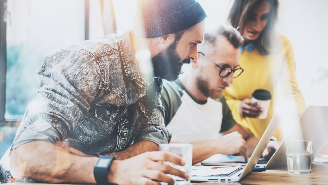 Gen Z και millennials αναζητούν ευέλικτες εργασιακές συμφωνίες, ελκυστικές οι θέσεις μερικής απασχόλησης