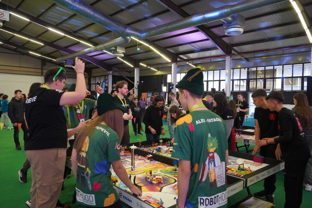 Οι νικητές του πανελλήνιου διαγωνισμού εκπαιδευτικής ρομποτικής FIRST LEGO League Challenge & FIRST Tech Challenge