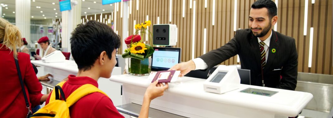 Emirates: Κοντά στο να γίνει η πρώτη αεροπορική εταιρεία παγκοσμίως με πιστοποίηση για τον αυτισμό