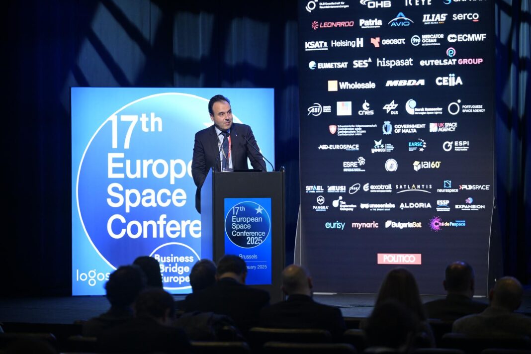 Δ. Παπαστεργίου: «Οι επενδύσεις στο διάστημα είναι σήμερα στρατηγική ανάγκη για την ΕΕ»