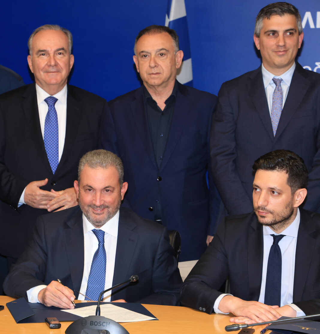 Όμιλος AKTOR: Ανέλαβε την αποκατάσταση της σιδηροδρομικής γραμμής Λάρισας – Βόλου