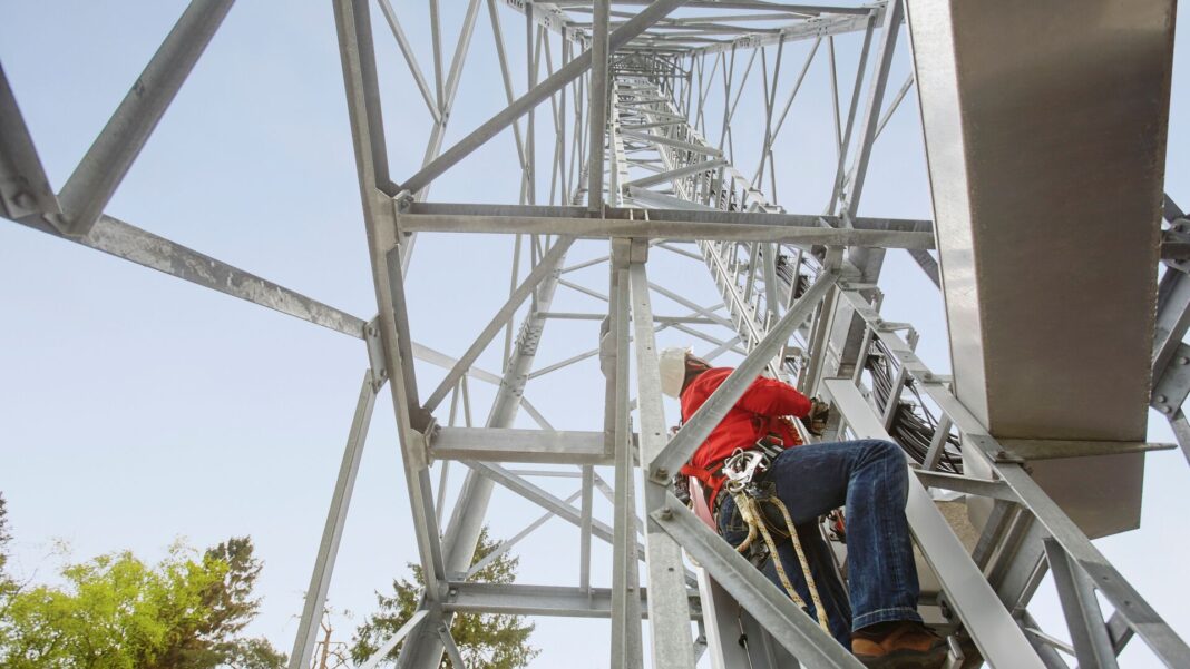 Η Vodafone στρέφεται στο διάστημα για να διασφαλίσει την ευθυγράμμιση κεραιών κινητής του δικτύου της