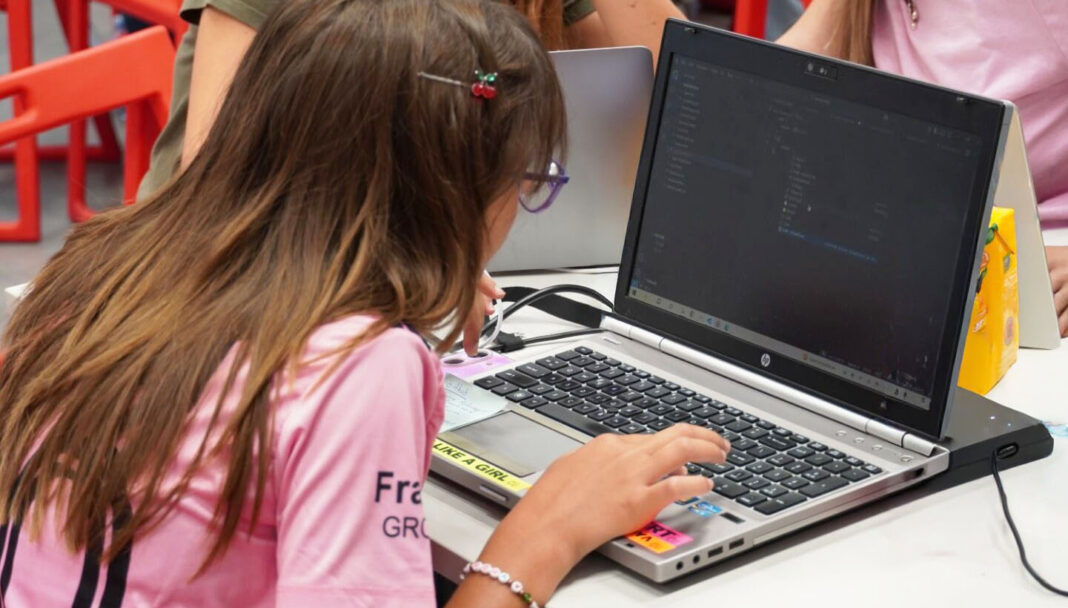 Το Code Like a Girl διαμορφώνει τις code experts του μέλλοντος για 9η χρονιά