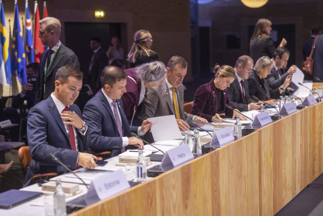 Δημήτρης Παπαστεργίου: Να νομοθετήσουμε, ώστε πανευρωπαϊκά οι πλατφόρμες να είναι υποχρεωμένες να ακολουθήσουν τον μηχανισμό για το age verification