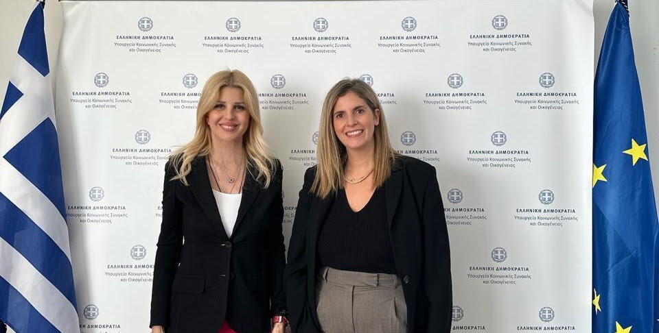 Συνεργασία Υπουργείου Κοινωνικής Συνοχής & Οικογένειας με την Uber Ελλάδος για την ασφαλή μετακίνηση γυναικών-θυμάτων ενδοοικογενειακής βίας