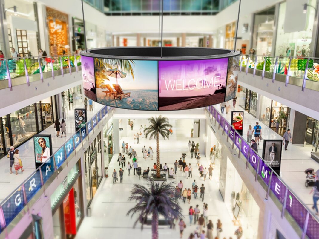 LG Business Solutions: Οι χριστουγεννιάτικες βιτρίνες αποκτούν νέα δυναμική με επαγγελματικά displays που κάνουν τη διαφορά