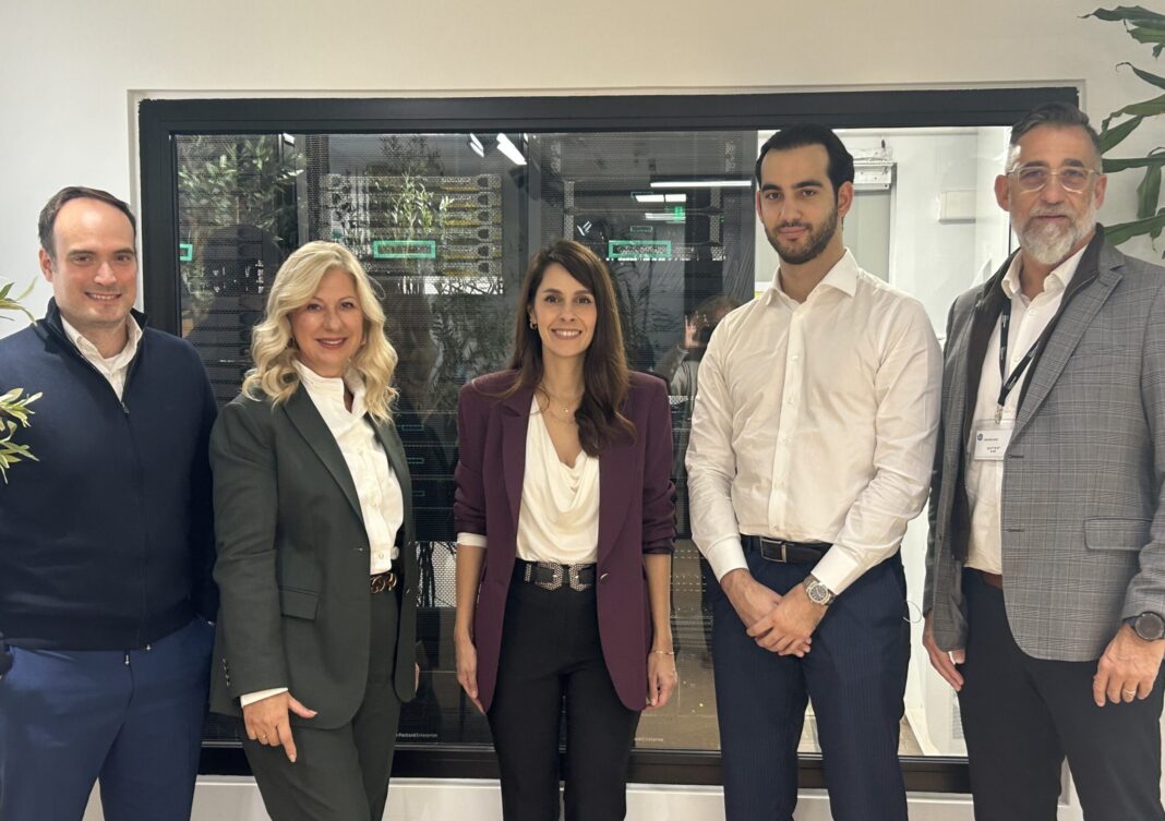 HPE και Infinitum ενώνουν τις δυνάμεις τους, παρέχοντας  λύσεις AI και containerized υποδομής στη STHENOS AI