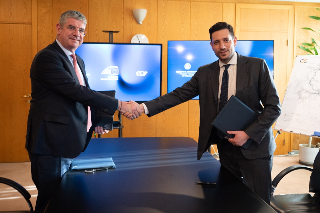 Στρατηγική συνεργασία Υπουργείου Υποδομών & Μεταφορών – ΕΤΕπ για την ενεργειακή υποστήριξη των ηλεκτρικών λεωφορείων στην Αθήνα