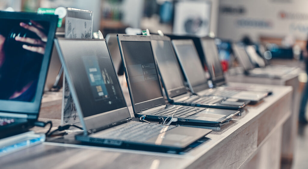 Πτώση 4,9% στις παγκόσμιες αποστολές PCs το Β’ τρίμηνο